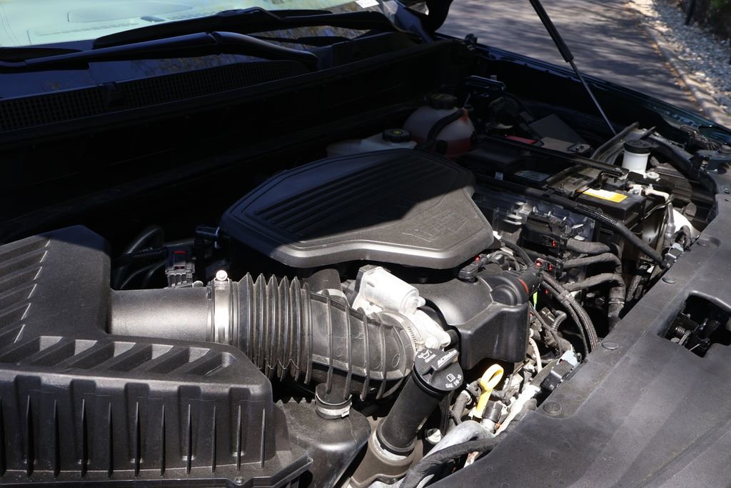 Used 2025 Cadillac XT6 Premium Luxury w/ Technology Package image 16