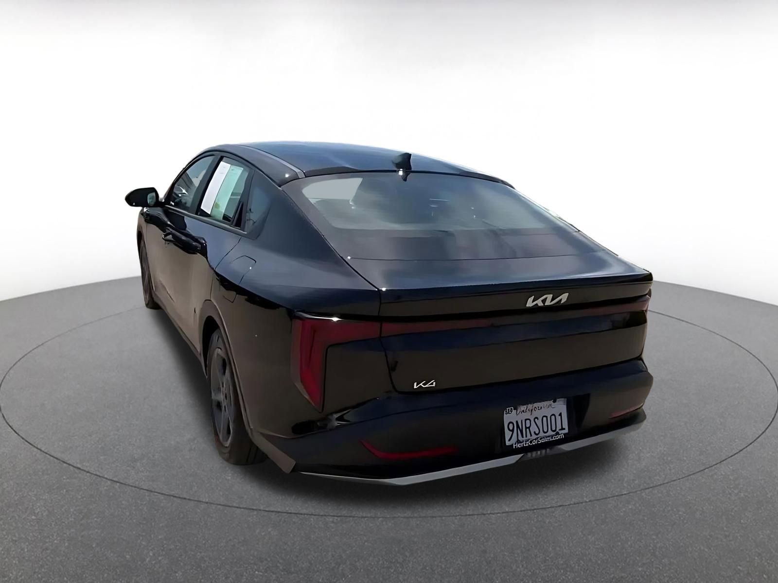 Used 2025 Kia K4 LXS image 11