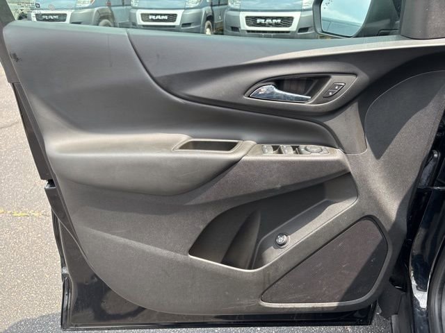 Used 2022 Chevrolet Equinox LT image 9