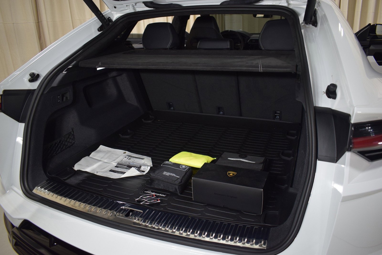 Used 2024 Lamborghini Urus S image 41