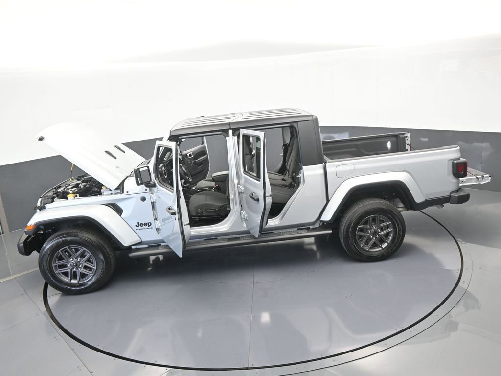 Used 2024 Jeep Gladiator Sport image 65