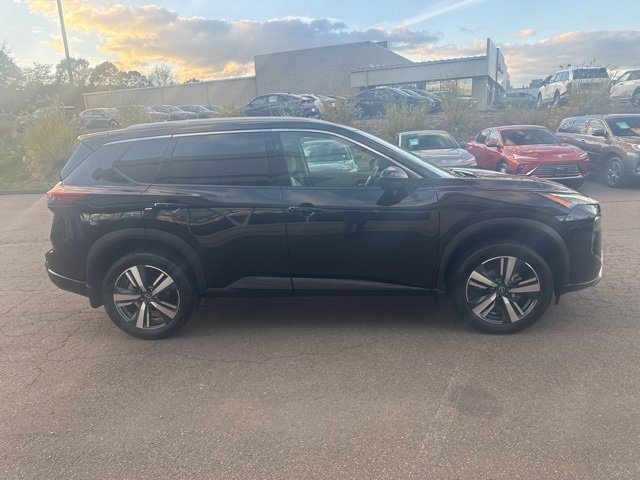 Used 2024 Nissan Rogue SL image 7