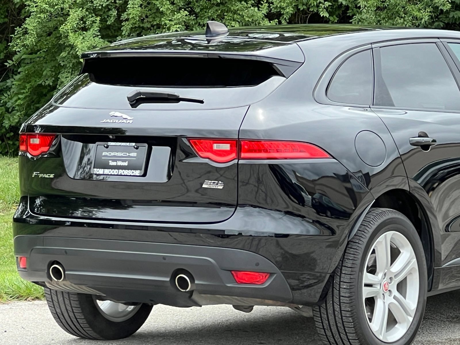 Used 2020 Jaguar F-PACE R-Sport AWD/4WD image 10