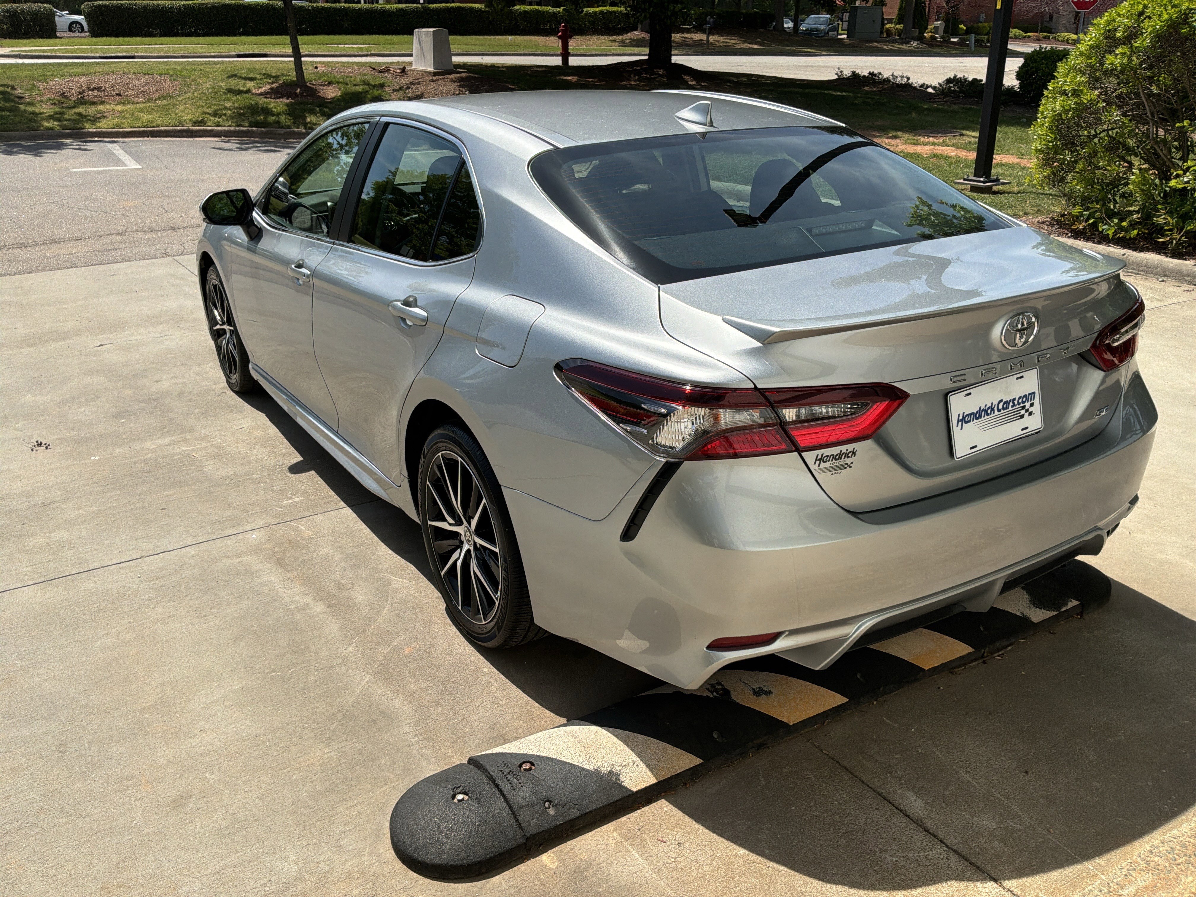 Used 2023 Toyota Camry SE w/ Convenience Package image 8