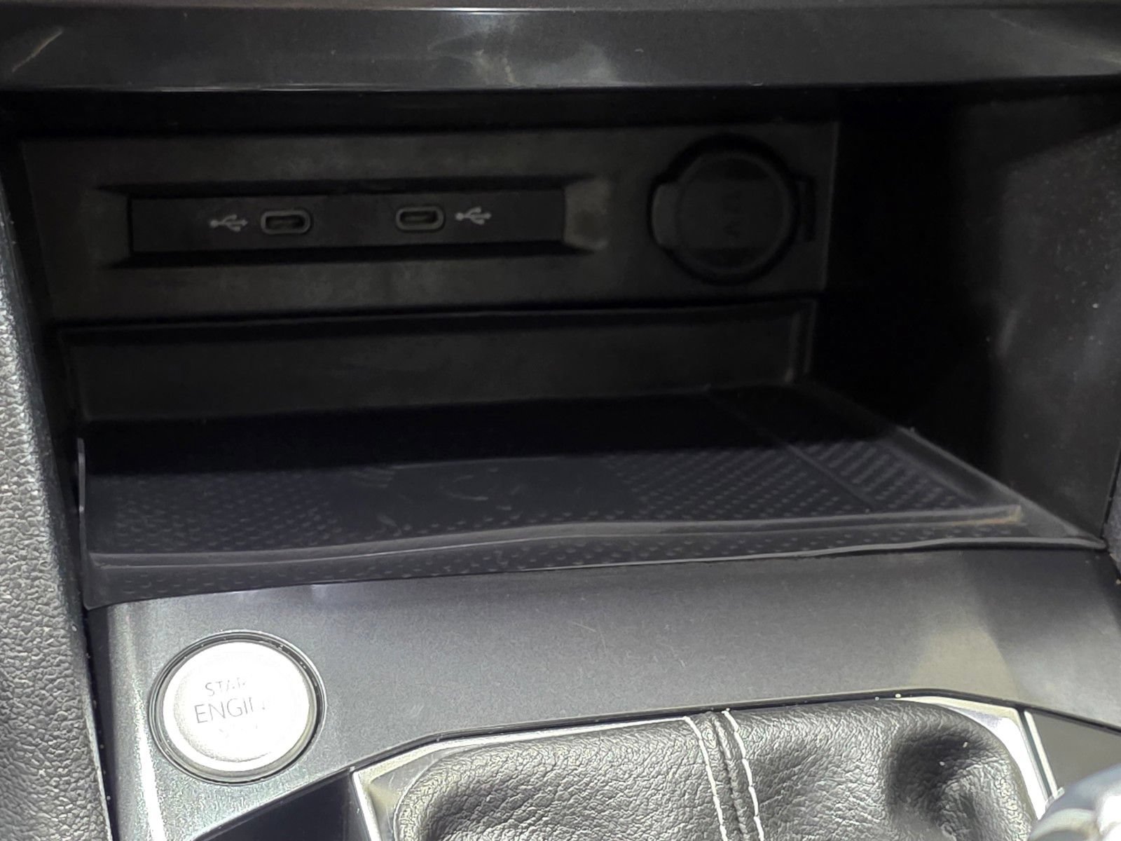 Used 2022 Volkswagen Tiguan SE FWD image 28