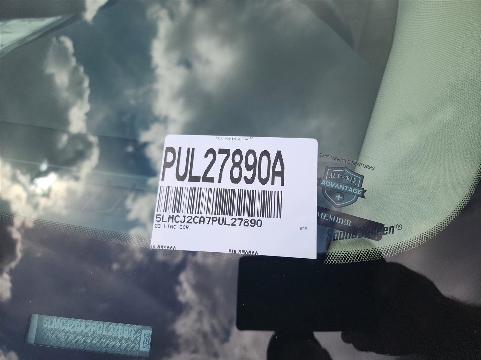 Used 2023 Lincoln Corsair Reserve image 11