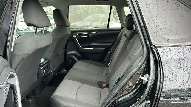 Used 2020 Toyota RAV4 XLE image 21
