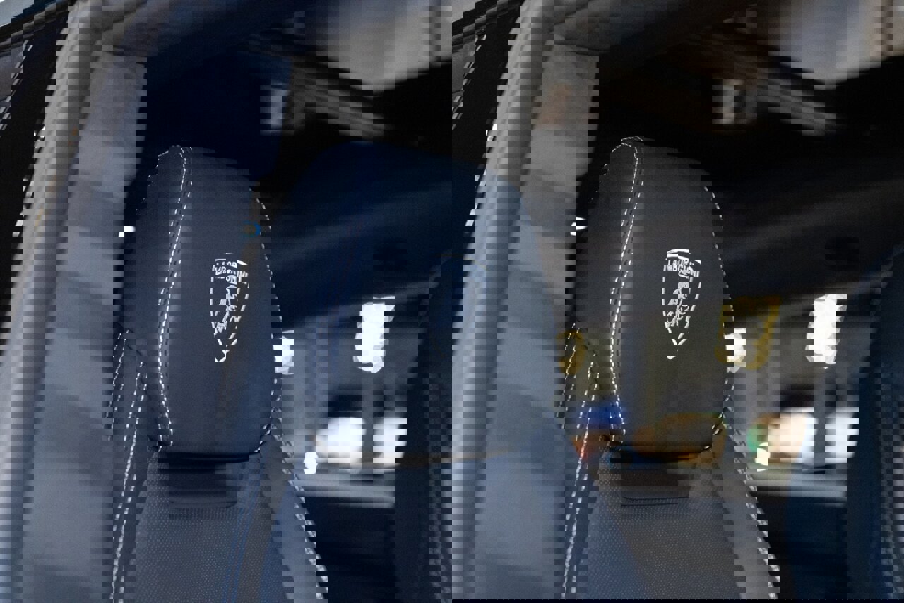 Used 2023 Lamborghini Urus S image 14