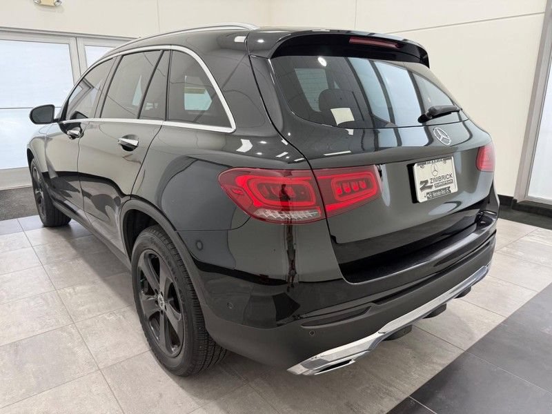 Used 2022 Mercedes-Benz GLC 300 4MATIC image 4