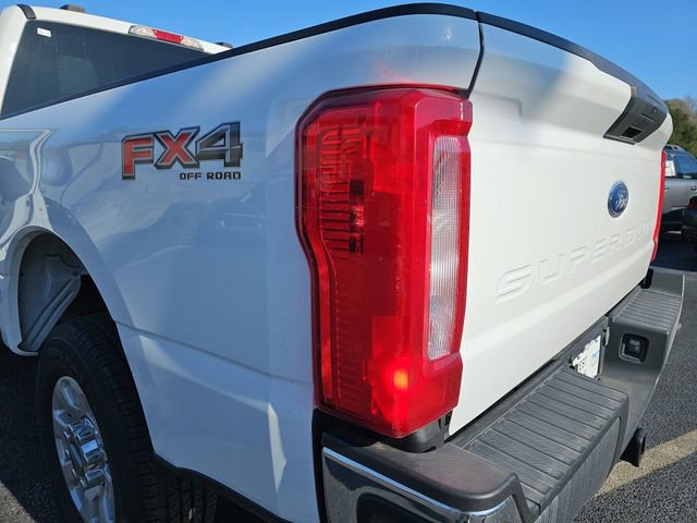 Used 2023 Ford F250 XLT w/ FX4 Off-Road Package image 32