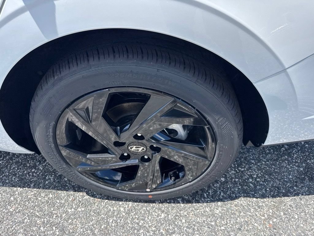 New 2026 Hyundai Elantra SEL Sport Premium FWD image 17