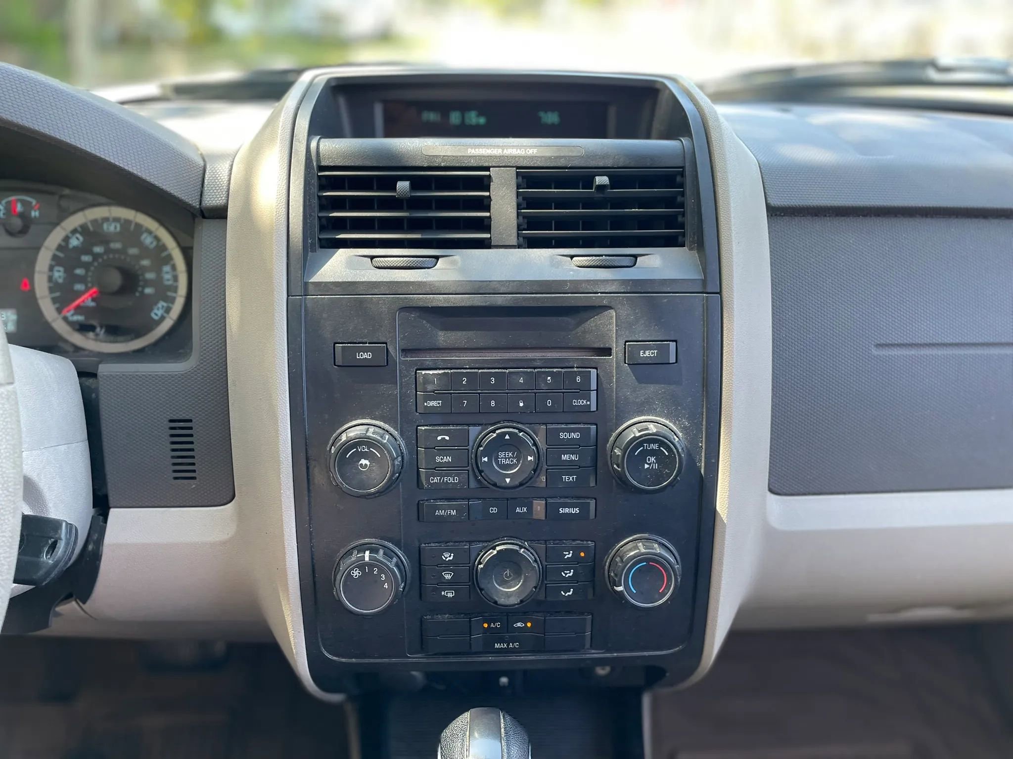 Used 2010 Ford Escape XLS FWD image 16