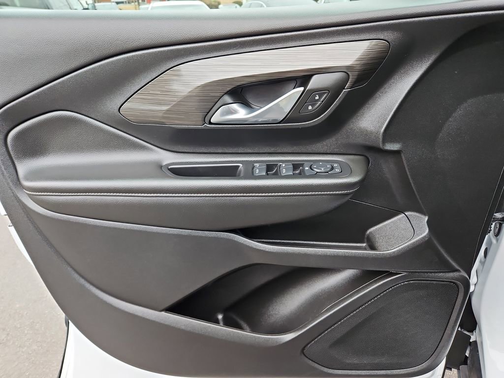 Used 2024 GMC Terrain SLE image 23