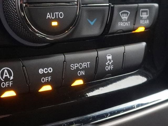 Used 2020 Jeep Grand Cherokee Laredo w/ 18" Wheel & 8.4" Radio Group image 27