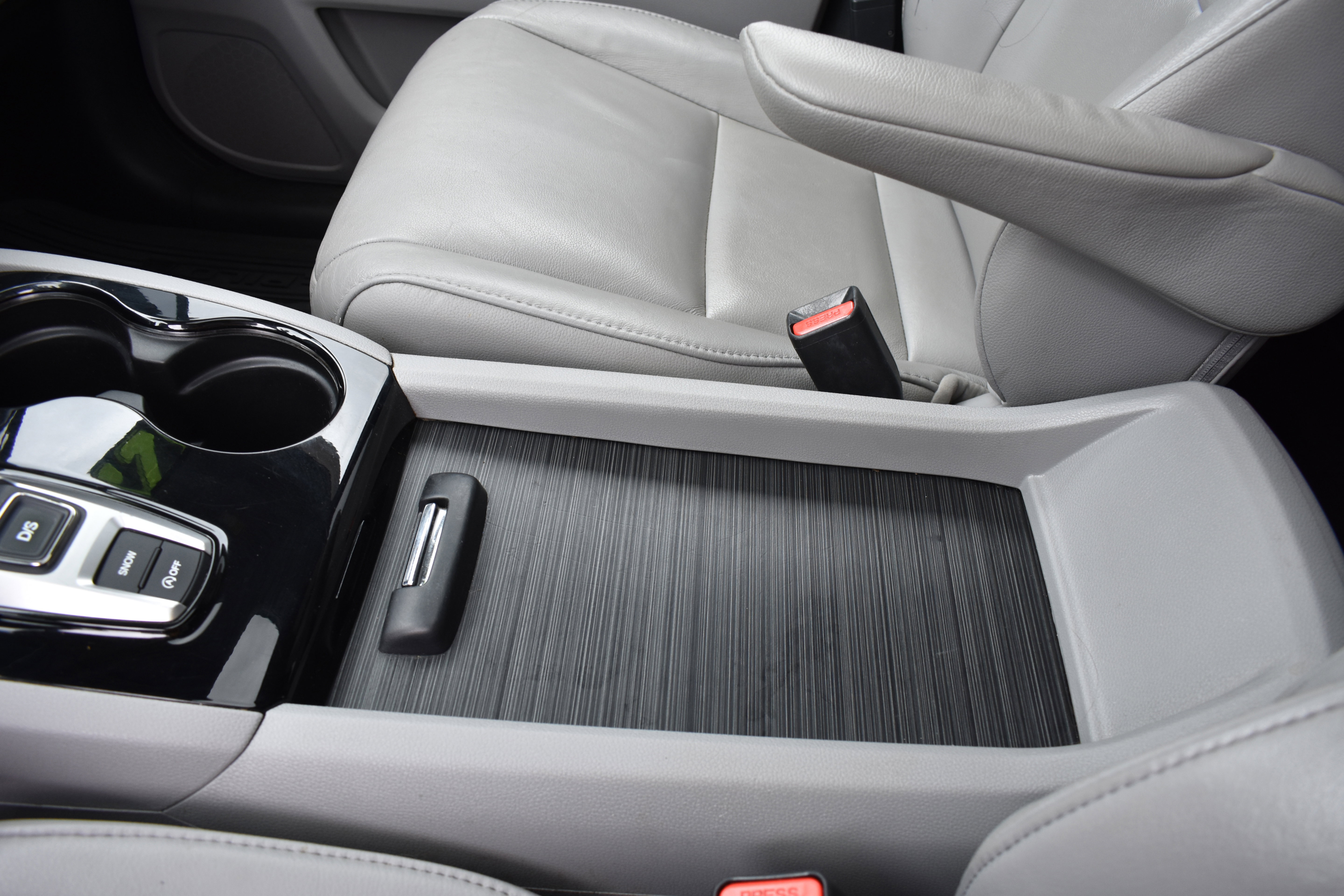 Certified 2018 Honda Pilot Touring image 25