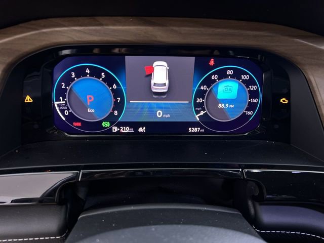 Used 2025 Volkswagen Atlas SE image 15