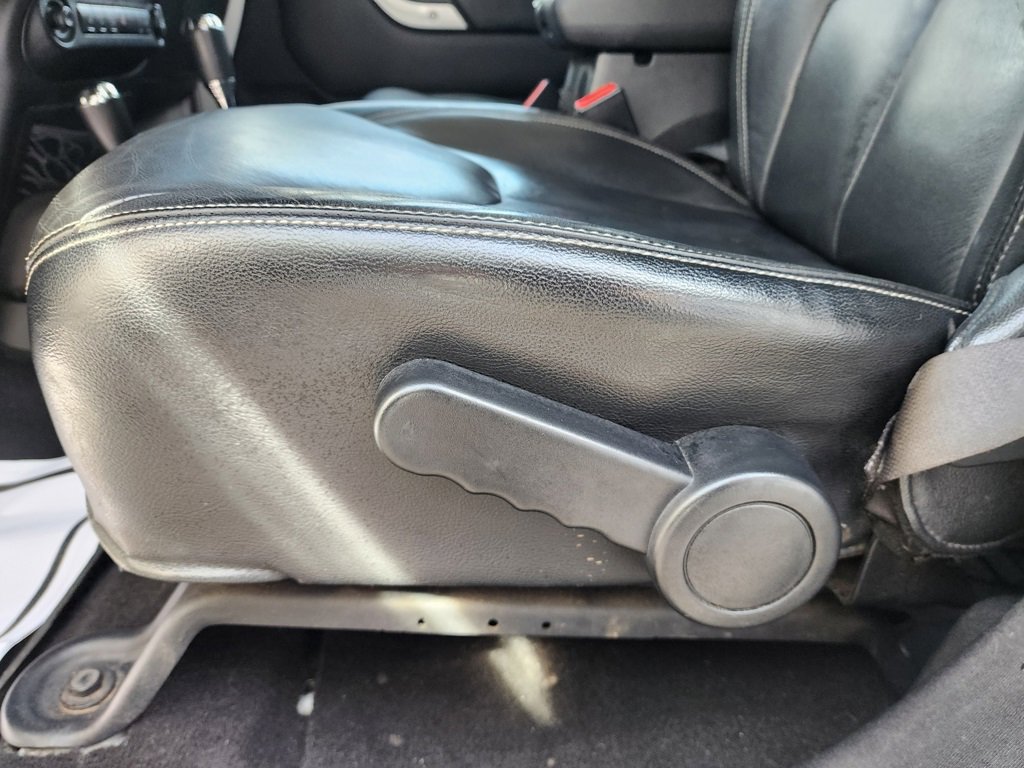 Used 2017 Jeep Wrangler Unlimited Rubicon image 21