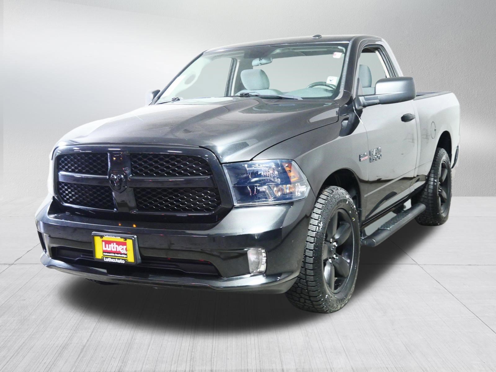 Used 2017 RAM 1500 Express w/ Black Ram 1500 Express Group AWD/4WD image 3