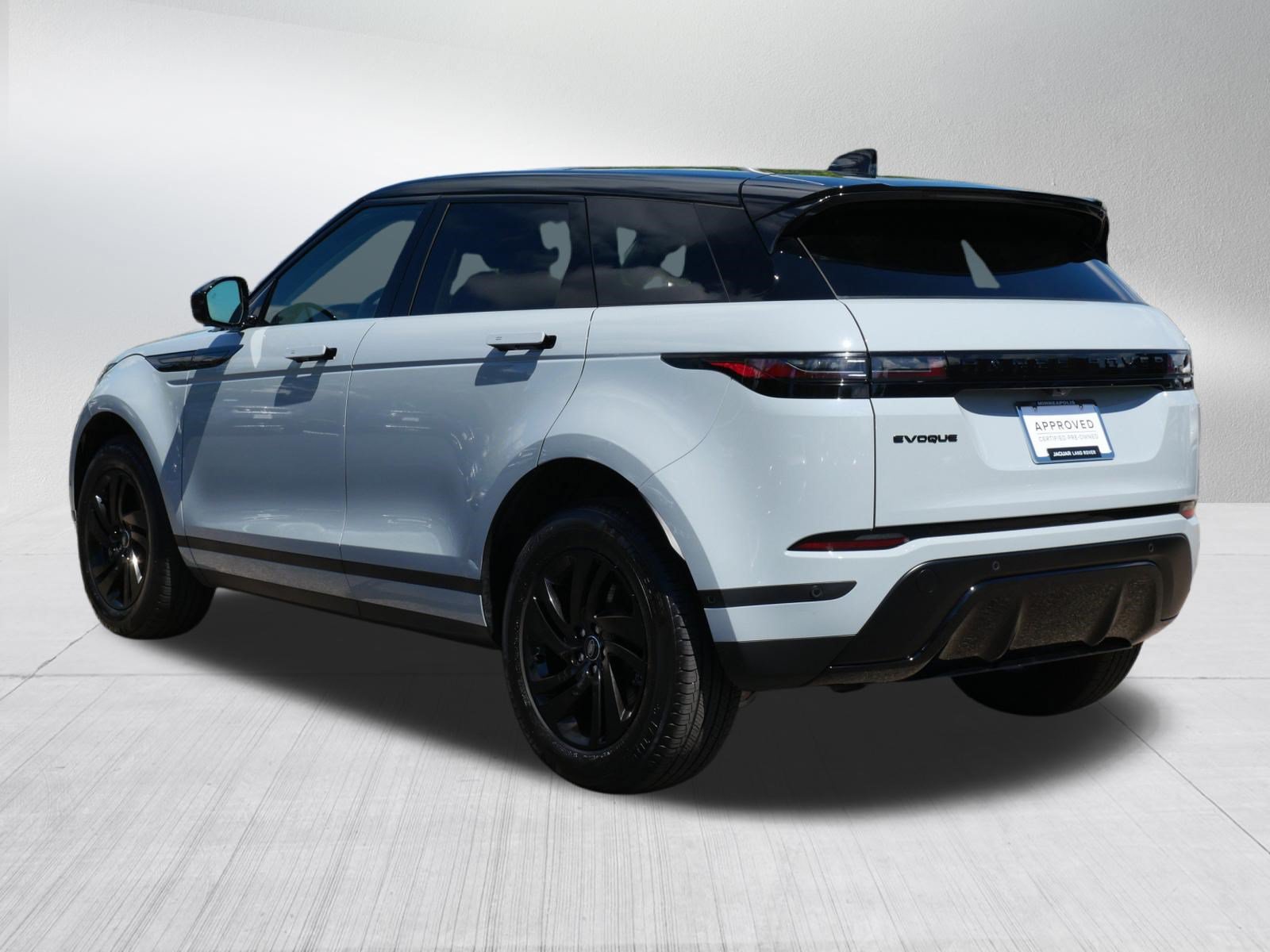 Used 2024 Land Rover Range Rover Evoque S AWD/4WD image 3