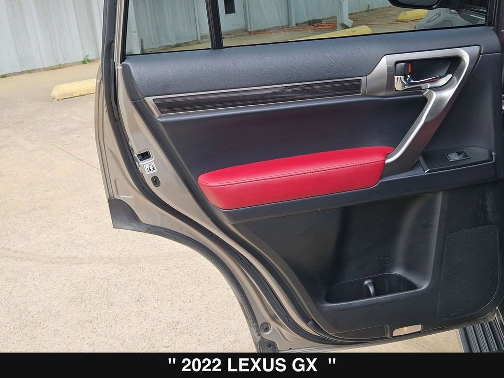 Used 2022 Lexus GX 460 Premium w/ Premium Package AWD/4WD image 19