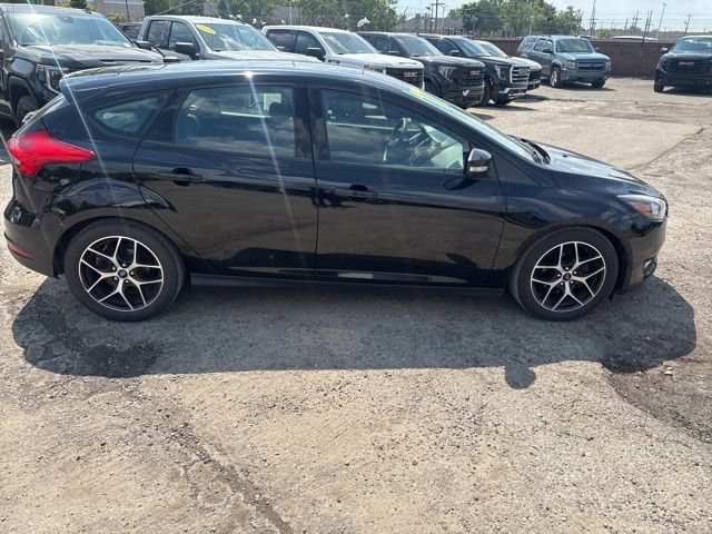 Used 2017 Ford Focus SEL FWD image 2