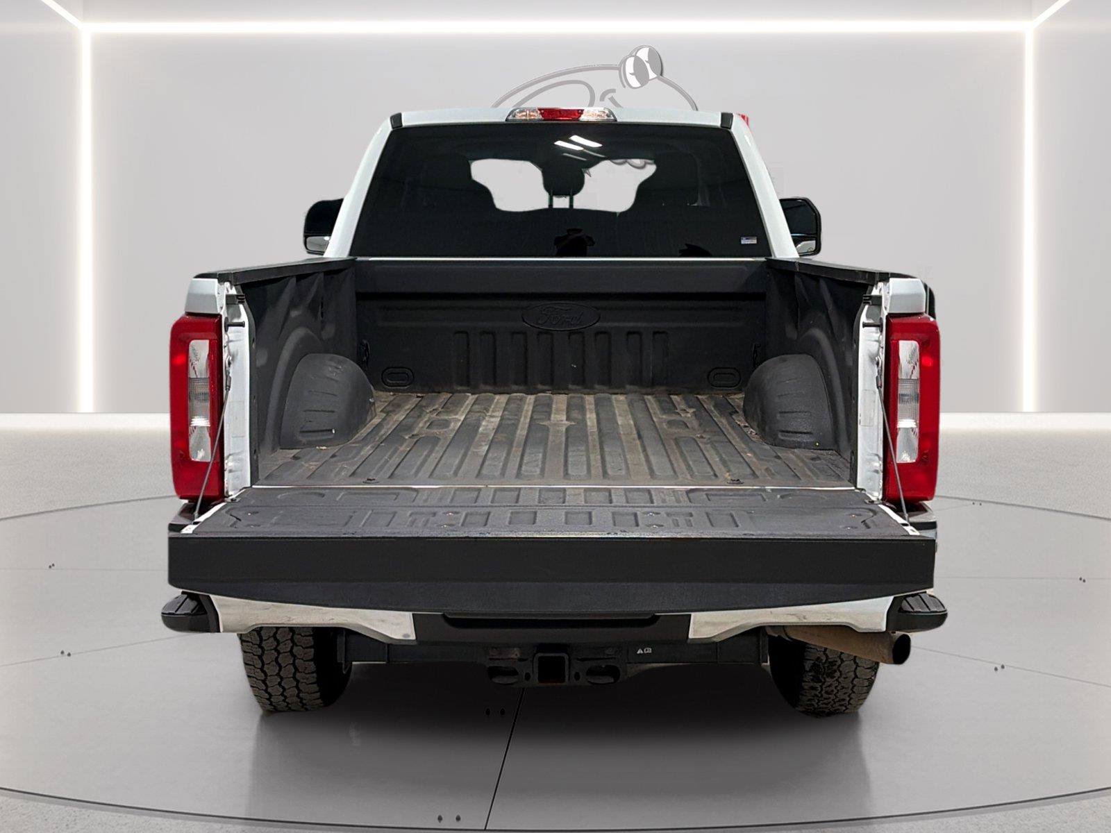 Certified 2025 Ford F250 XLT w/ Snow Plow Prep Package AWD/4WD image 9