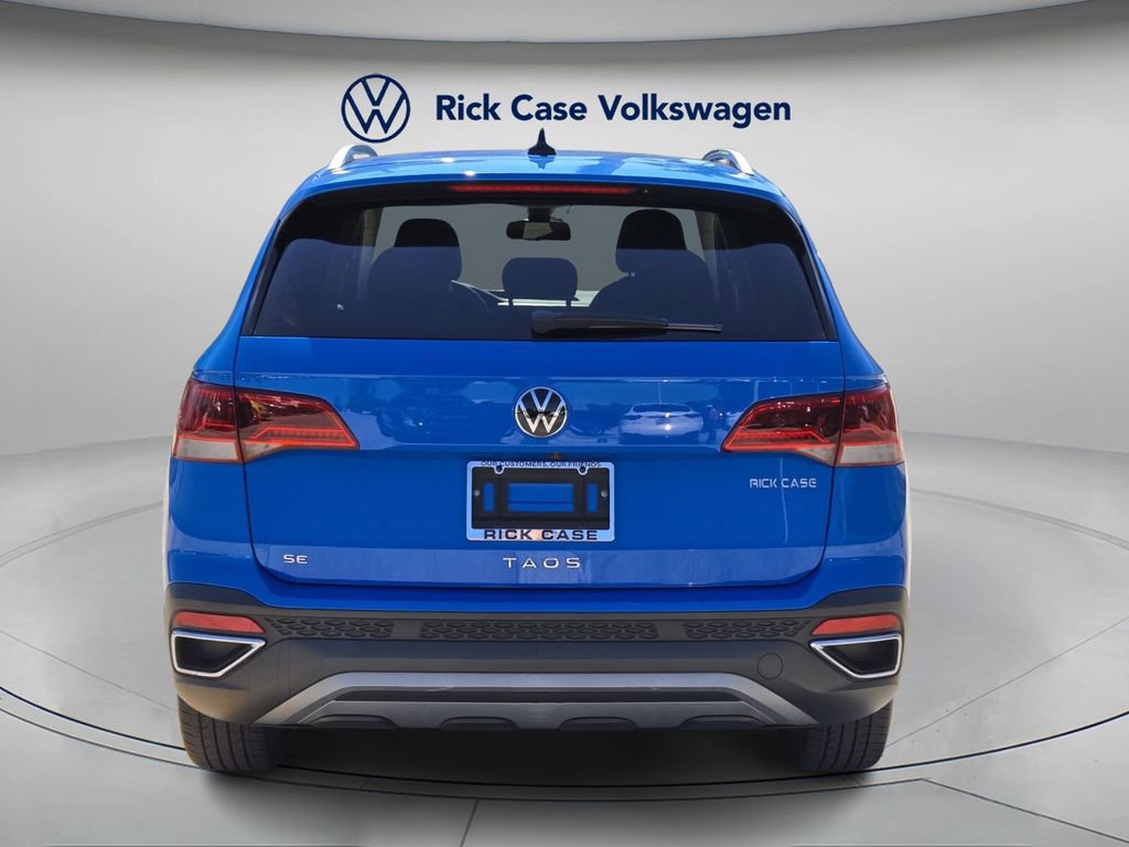 Used 2022 Volkswagen Taos SE w/ IQ.Drive SE Package image 5