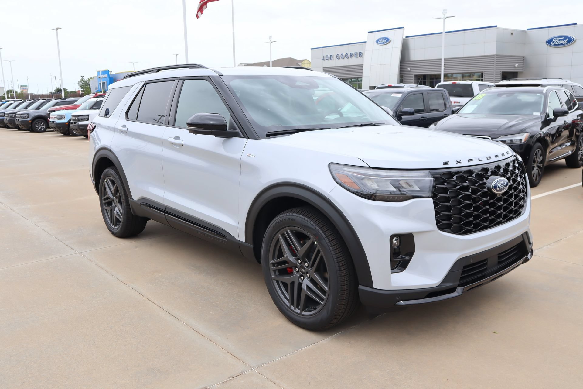 New 2026 Ford Explorer ST-Line w/ ST-Line Street Pack
