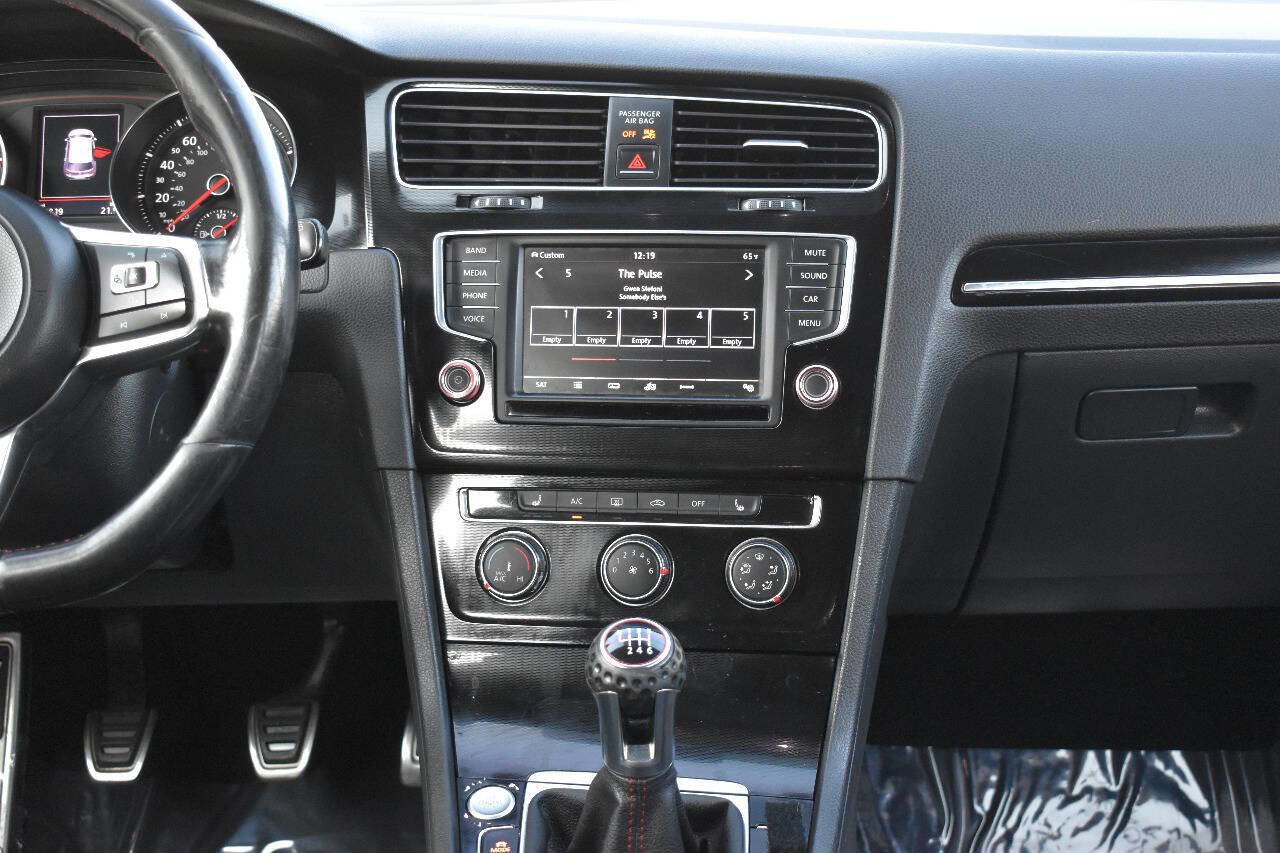 Used 2017 Volkswagen GTI S image 22