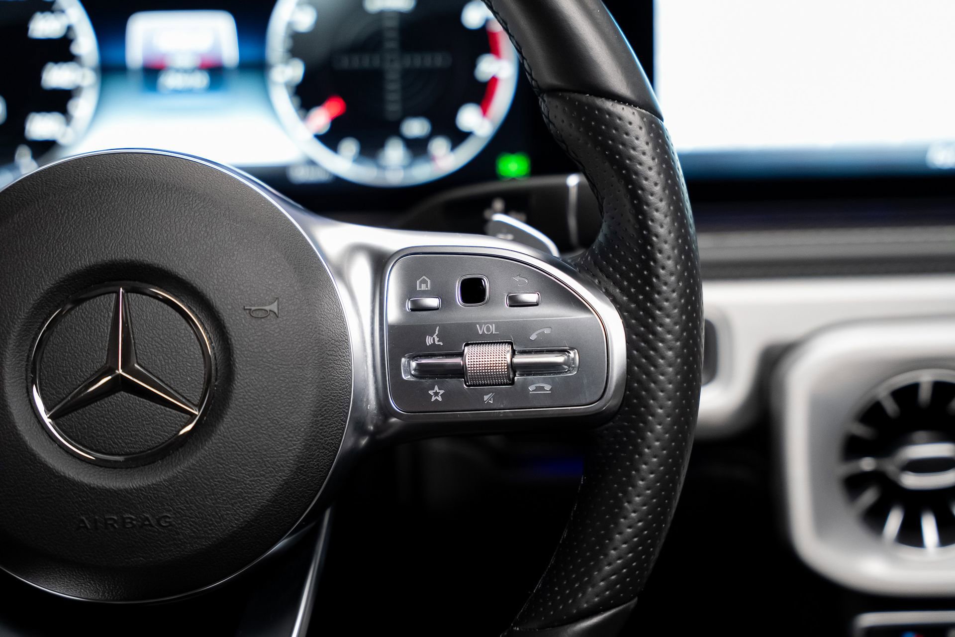 Used 2023 Mercedes-Benz G 550 image 45