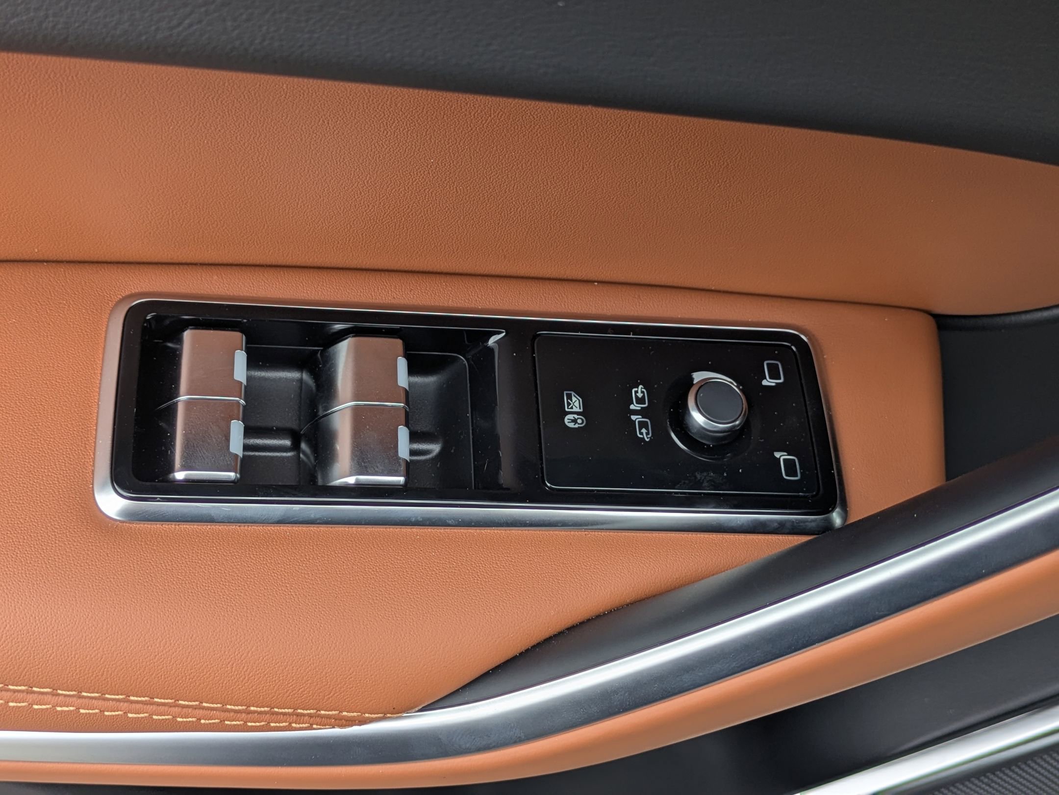 New 2026 Jaguar F-PACE R-Dynamic S image 22