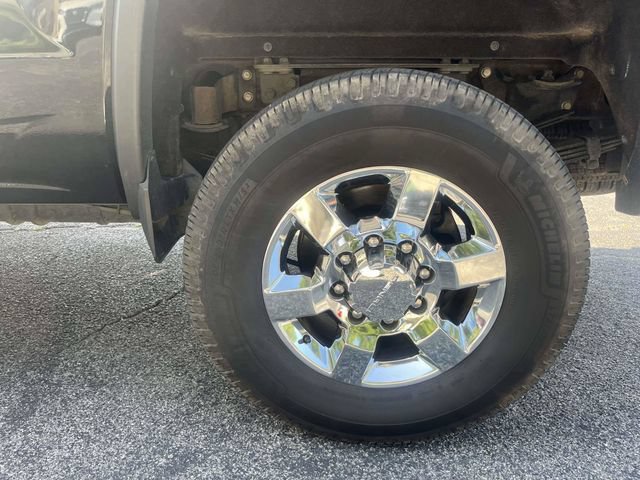 Used 2018 GMC Sierra 3500 Denali w/ Duramax Plus Package AWD/4WD image 11