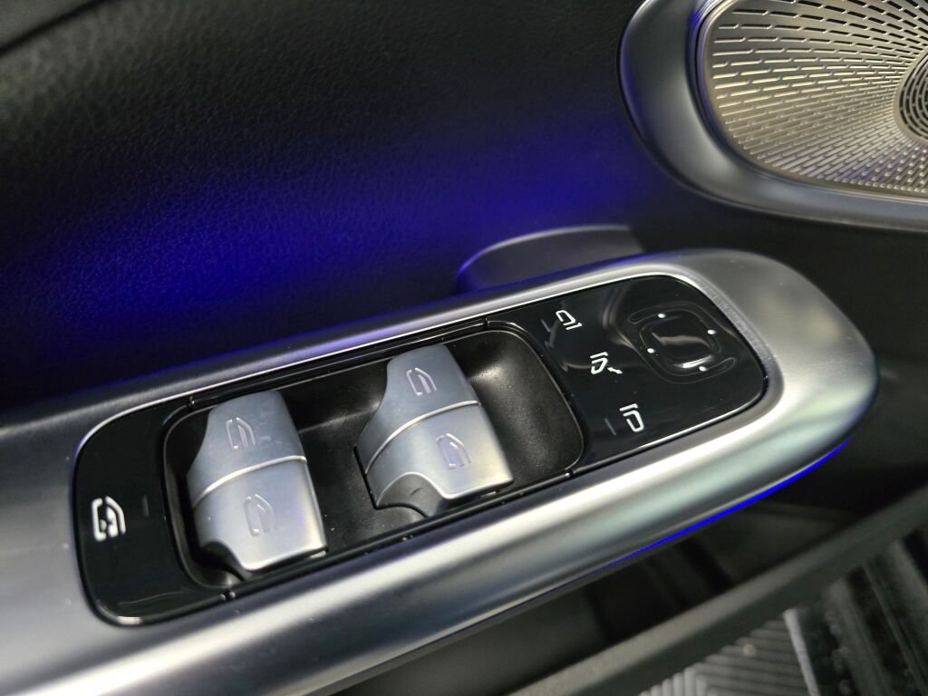 Used 2024 Mercedes-Benz C 300 4MATIC Sedan image 32