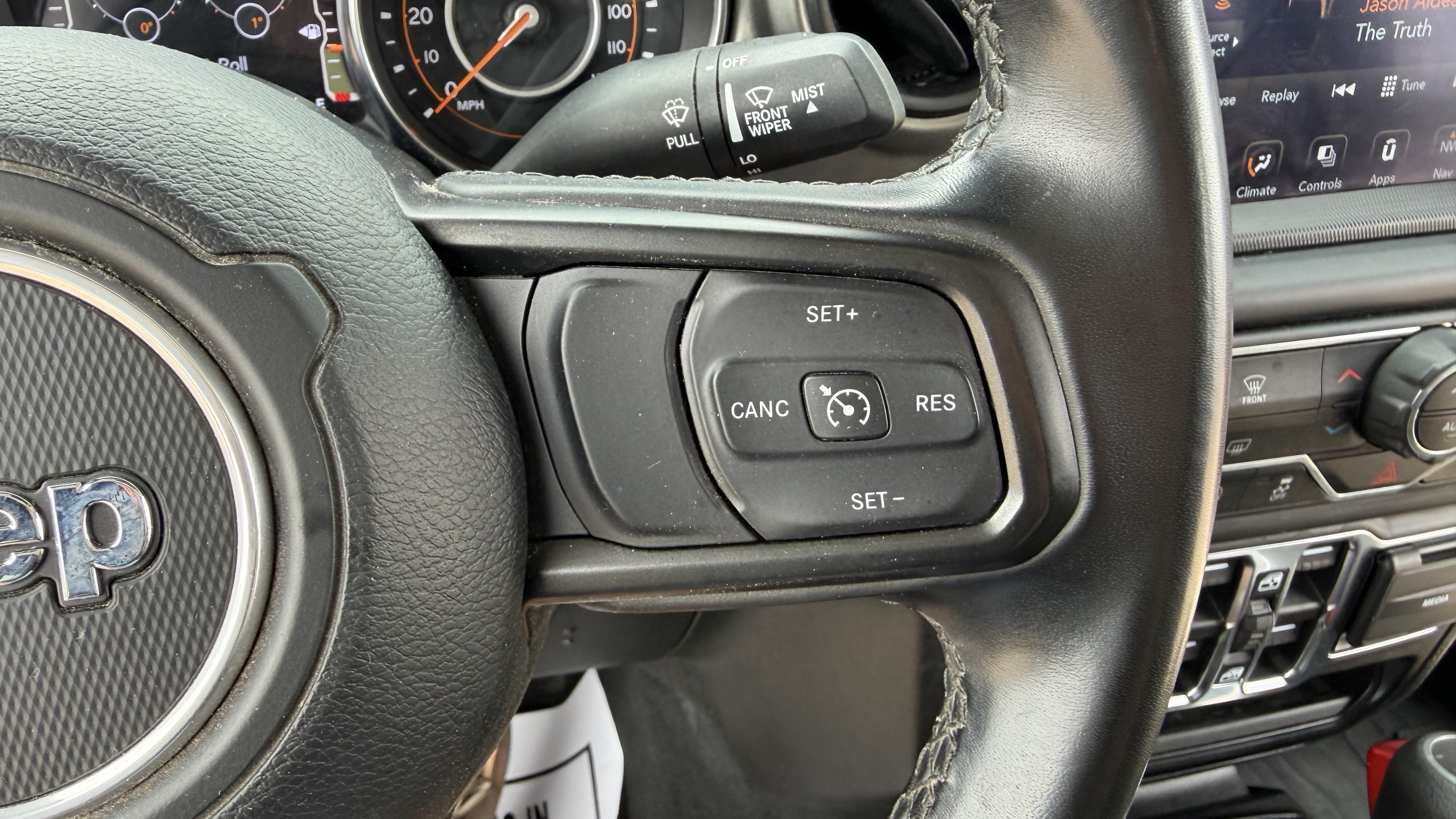 Used 2021 Jeep Gladiator Sport AWD/4WD image 19