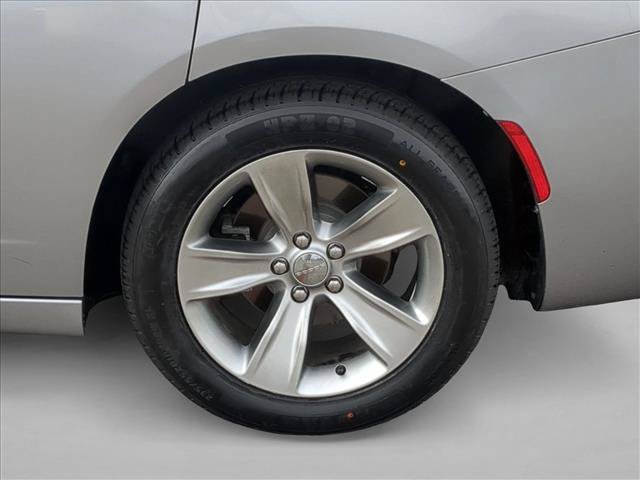 Used 2017 Dodge Charger SXT RWD image 22