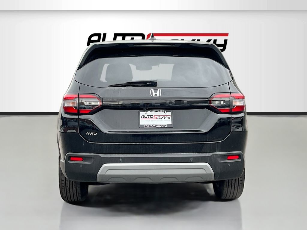 Used 2025 Honda Pilot EX-L image 6