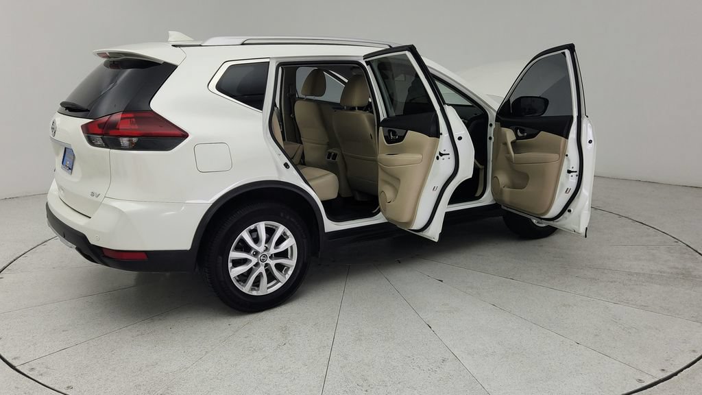 Used 2020 Nissan Rogue SV FWD image 12