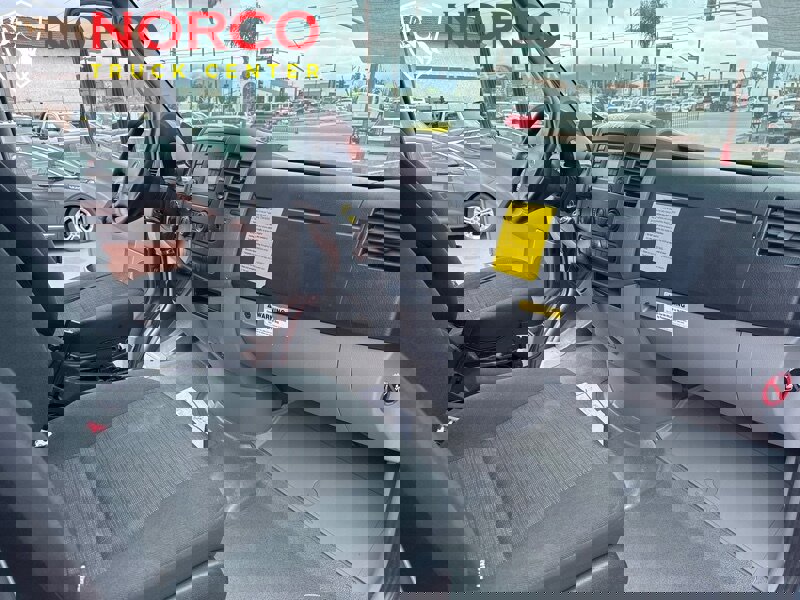 Used 2018 Mercedes-Benz Sprinter 2500 image 23