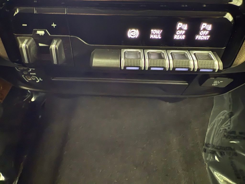 Used 2024 RAM 2500 Laramie w/ Safety Group image 40