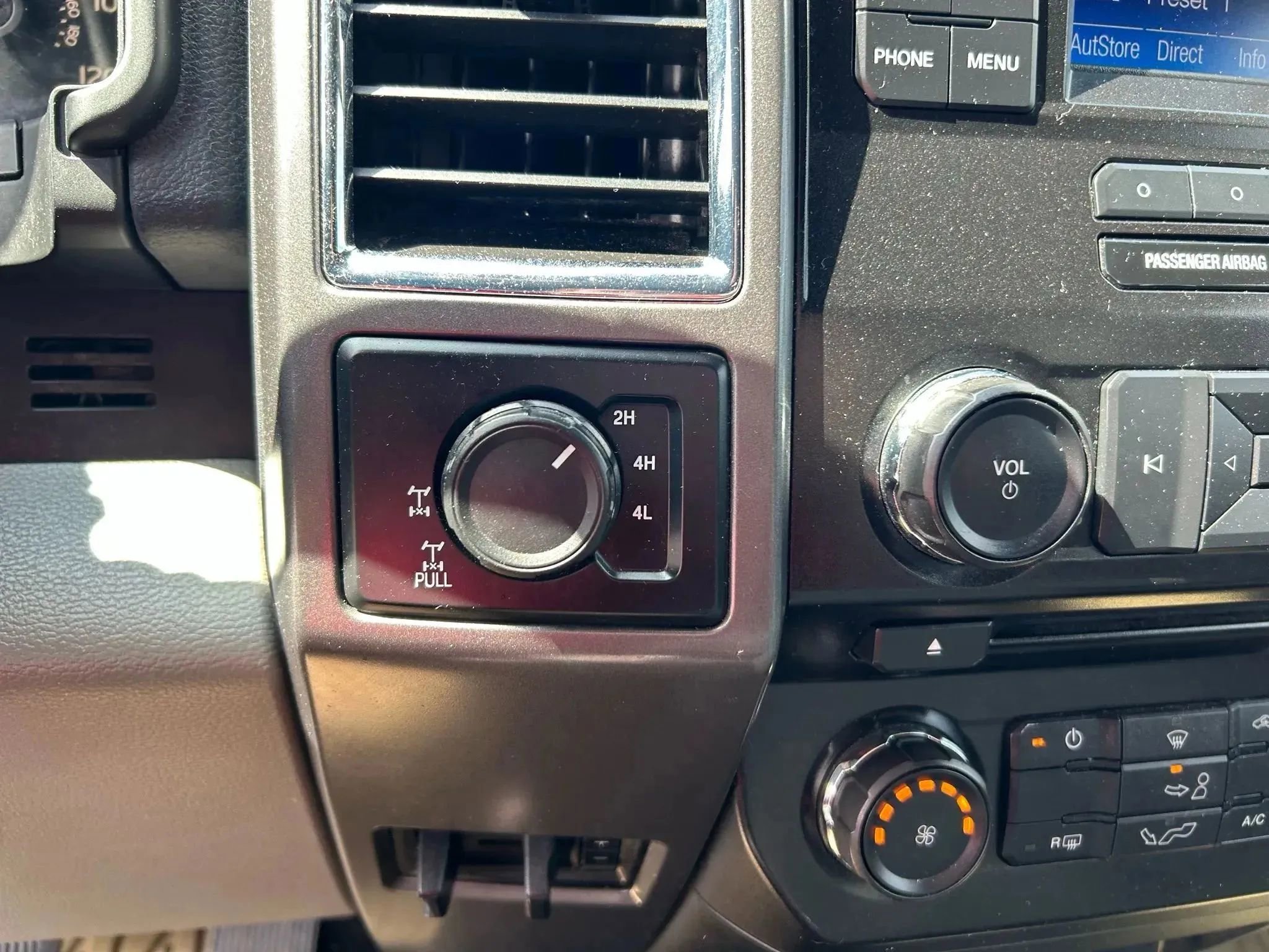Used 2015 Ford F150 XLT w/ Equipment Group 301A Mid AWD/4WD image 23