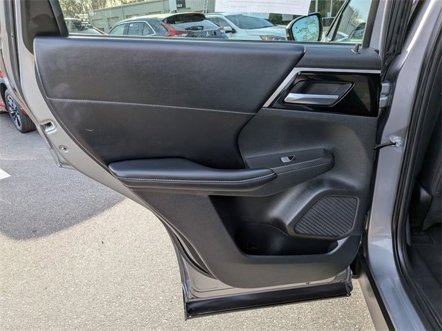 Used 2022 Mitsubishi Outlander SE image 25