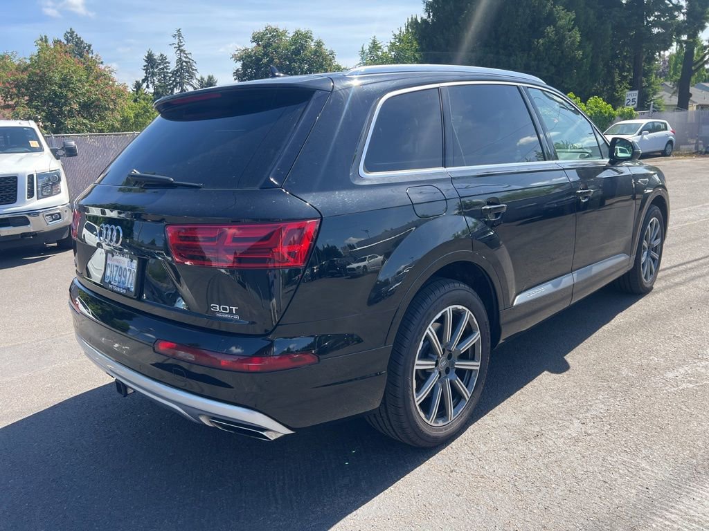 Used 2017 Audi Q7 3.0T Premium Plus w/ Premium Plus Package AWD/4WD image 4