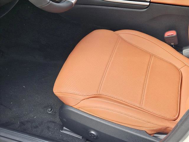 New 2026 Mercedes-Benz C 300 Sedan image 4