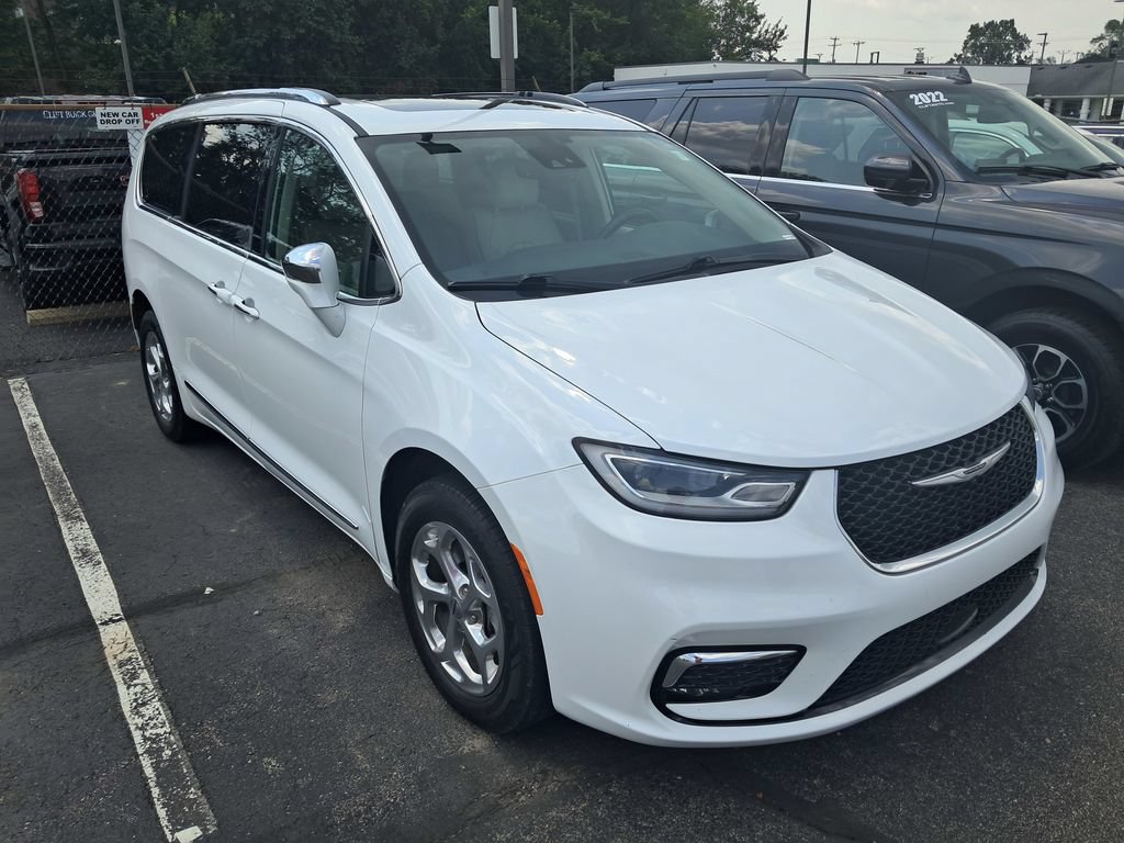 Used 2021 Chrysler Pacifica Limited AWD/4WD image 6