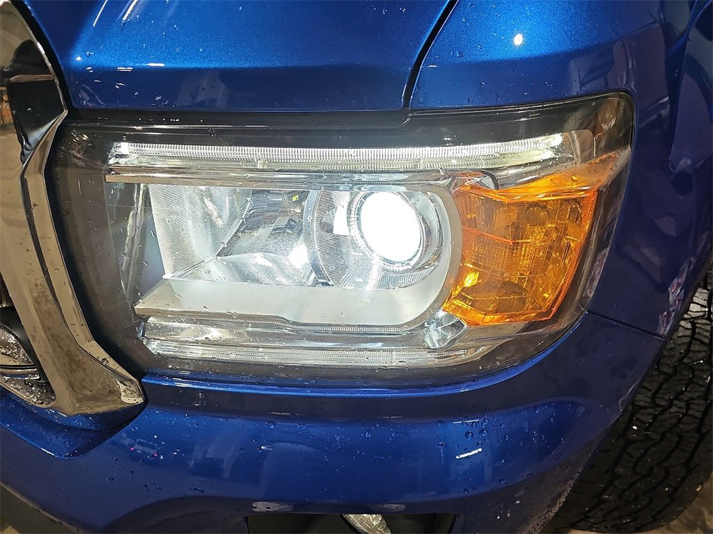 Used 2018 GMC Canyon SLE w/ SLE Convenience Package image 30