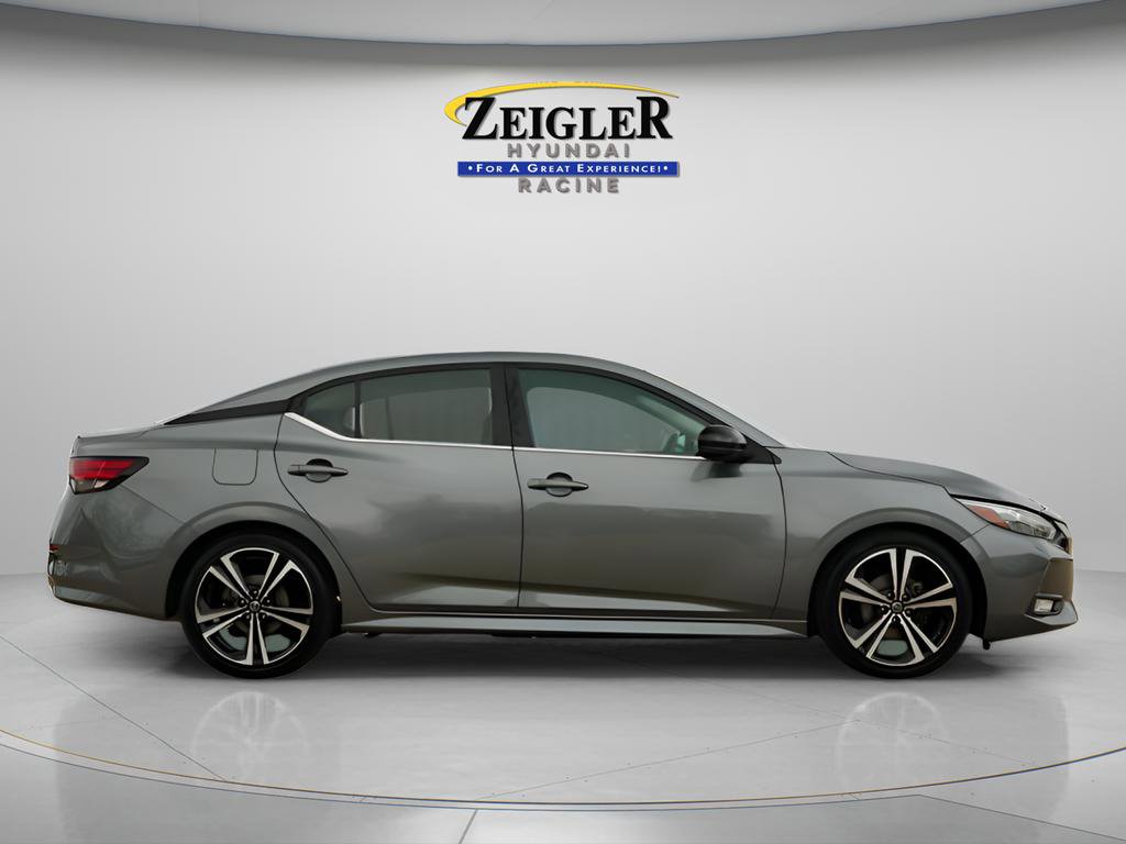 Used 2022 Nissan Sentra SR FWD image 9