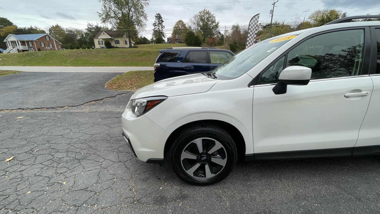 Used 2018 Subaru Forester 2.5i Limited image 2