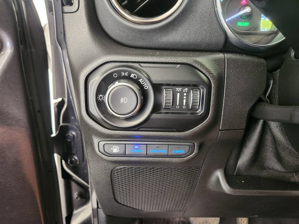 Used 2021 Jeep Wrangler Unlimited Sahara AWD/4WD image 21