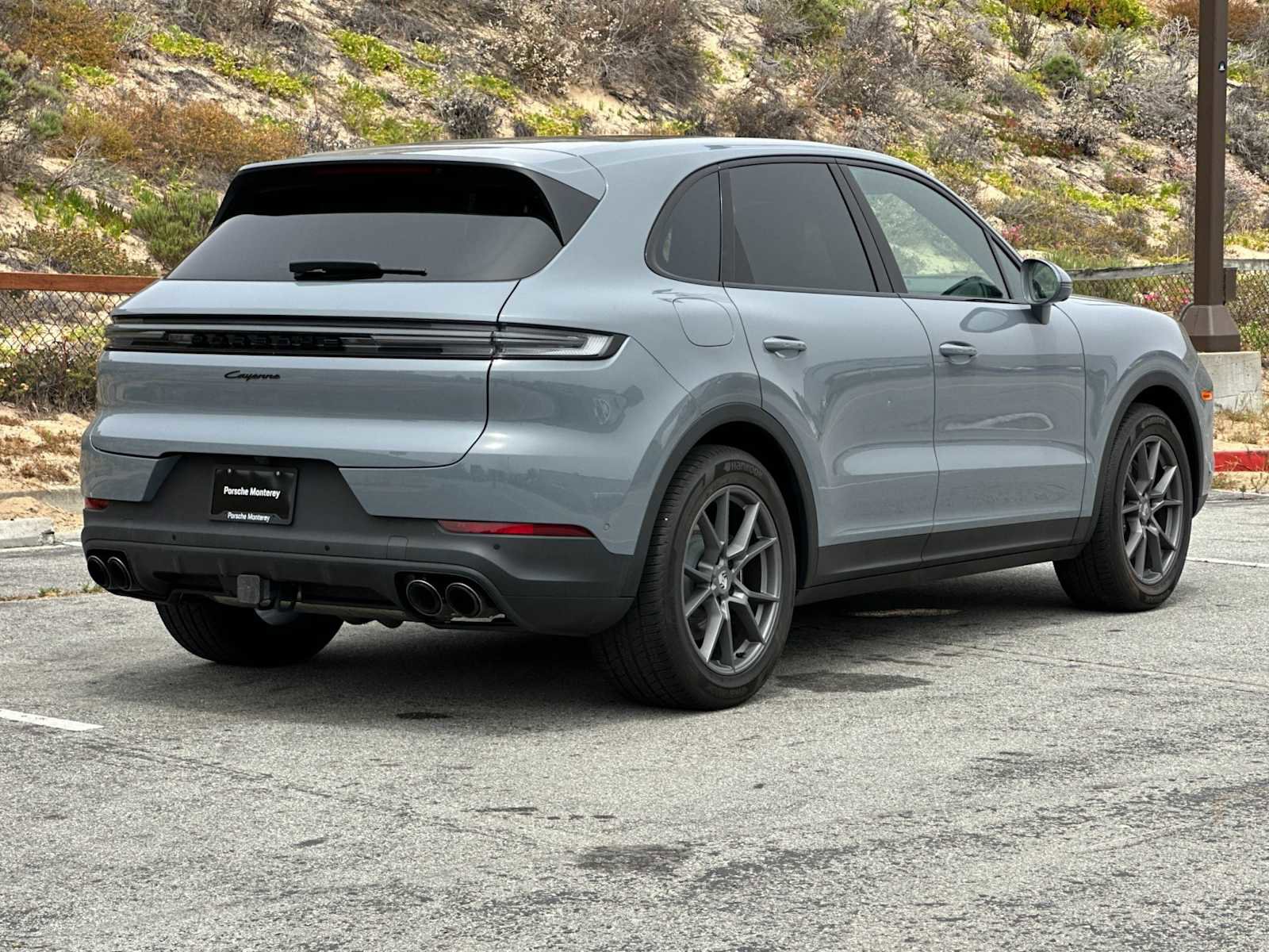 Certified 2025 Porsche Cayenne image 7