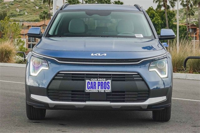 New 2025 Kia Niro EX image 3